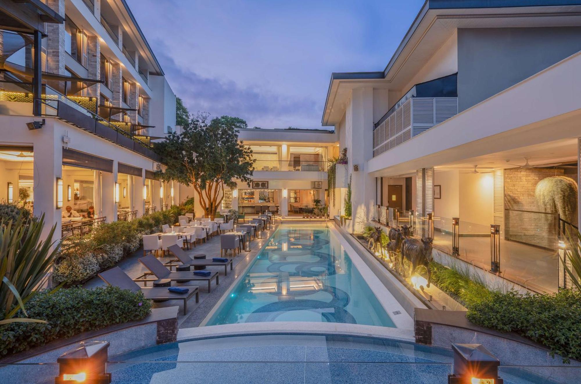 Отель Kwetu Nairobi, Curio Collection By Hilton Экстерьер фото