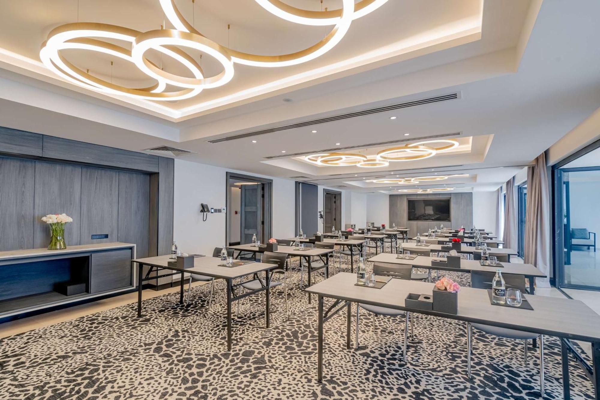 Отель Kwetu Nairobi, Curio Collection By Hilton Экстерьер фото