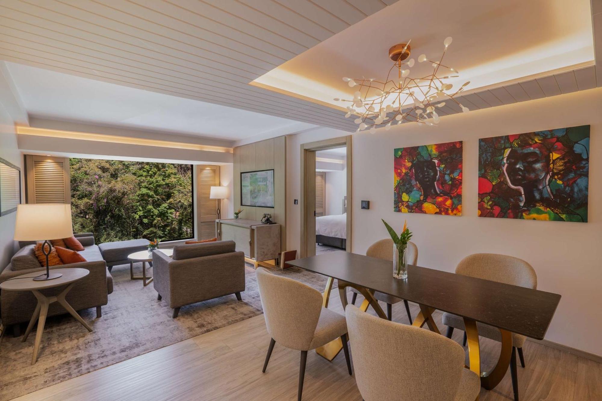 Отель Kwetu Nairobi, Curio Collection By Hilton Экстерьер фото